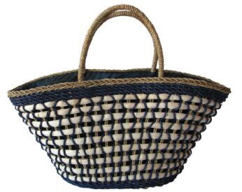 Handmade straw beach bag in bulk