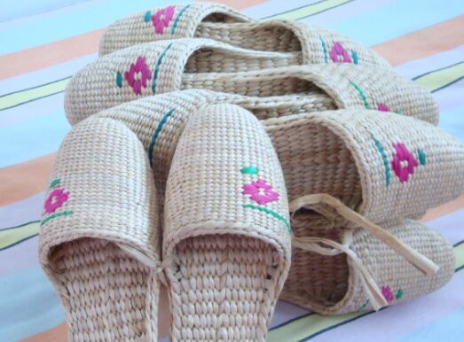 Custom Straw house sandals for sale suppliers