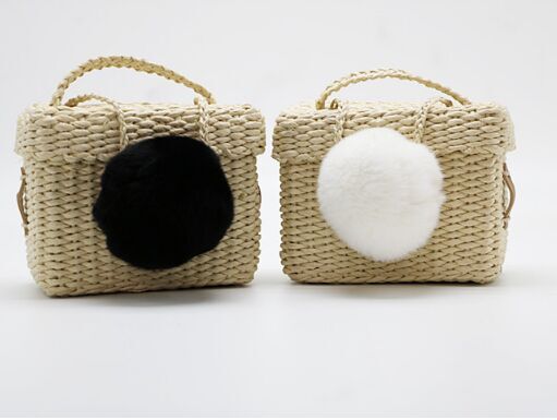 2018 New straw bags Cross Body Bag with pom pom Fashion manufacturer uk